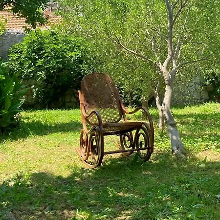 With Private Garden 1200 M2 Casa de Férias Mokošica
