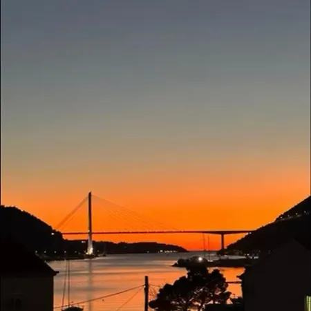 Casa de Férias With Private Garden 1200 M2 Mokošica