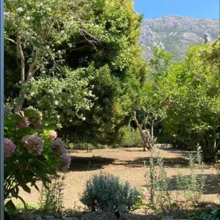 With Private Garden 1200 M2 Dom wakacyjny Mokošica